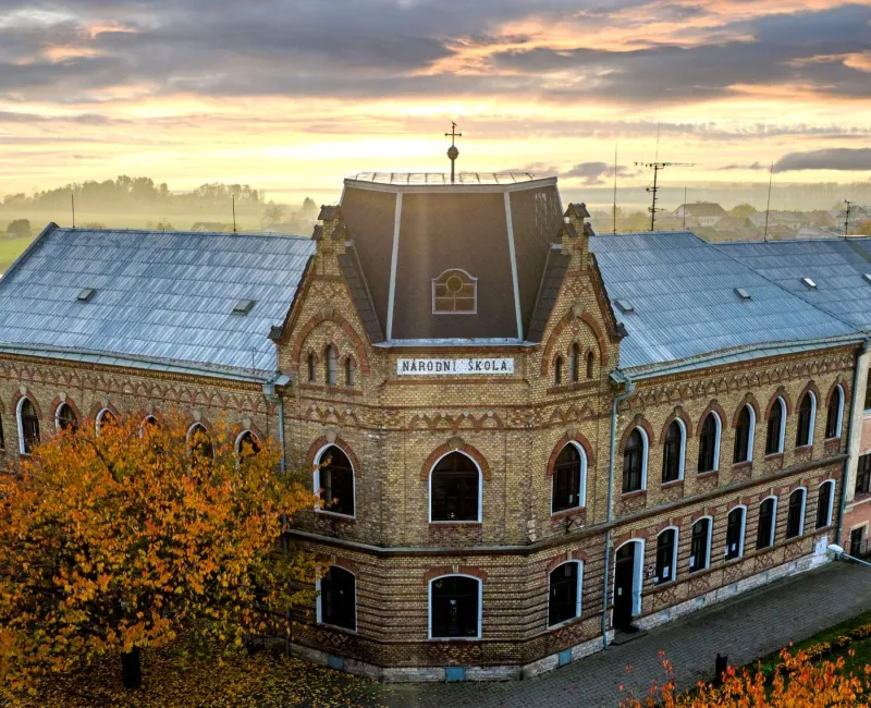 zs-brest-budova-skoly02